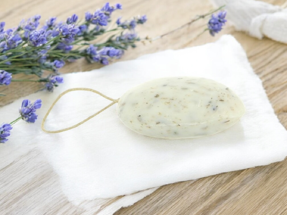 Jabón de flor de lavanda con cuerda
