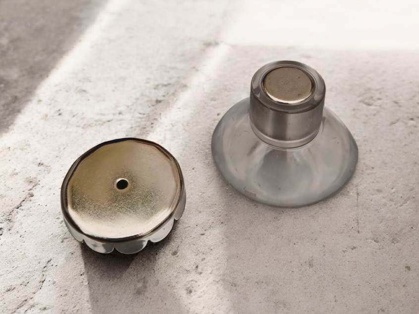 Jabonera magnética con ventosa